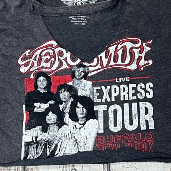 Aerosmith Live Express Tour Retro Rock n' Roll Music Crop Top Women's Tshirt - Picture 2 of 4
